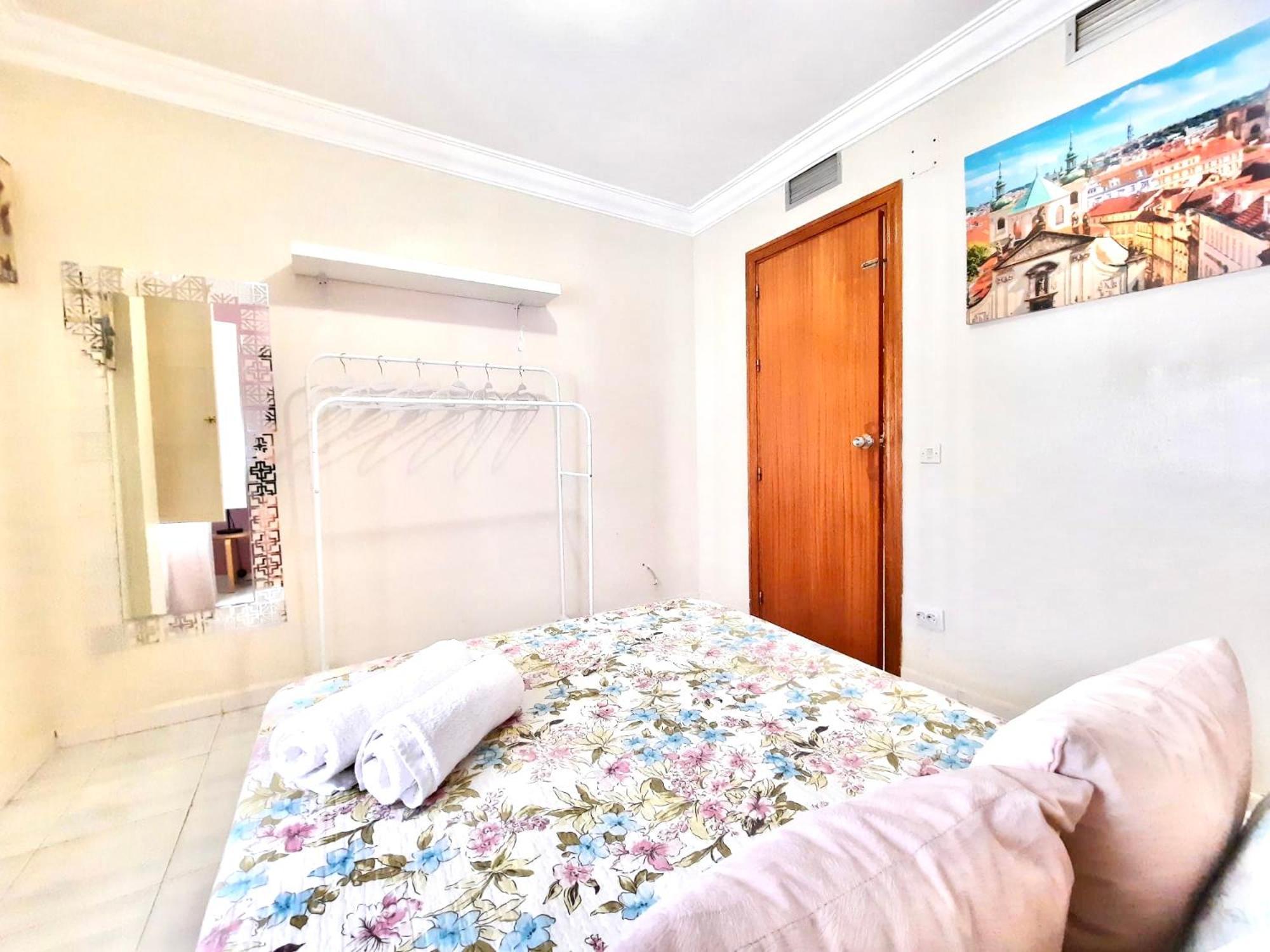 Budget And Cute Rooms With Balcony Sevilla Center Ngoại thất bức ảnh