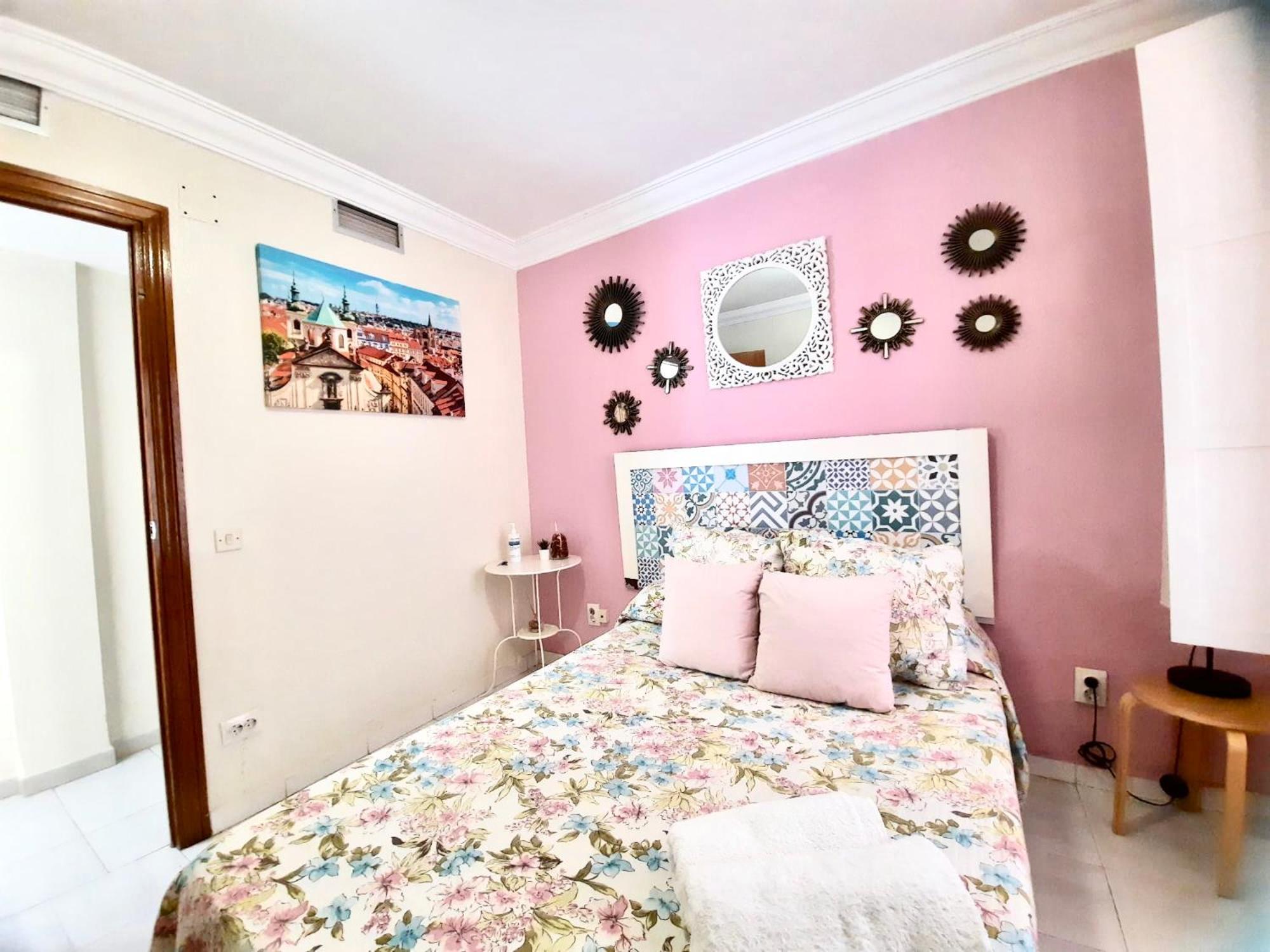 Budget And Cute Rooms With Balcony Sevilla Center Ngoại thất bức ảnh