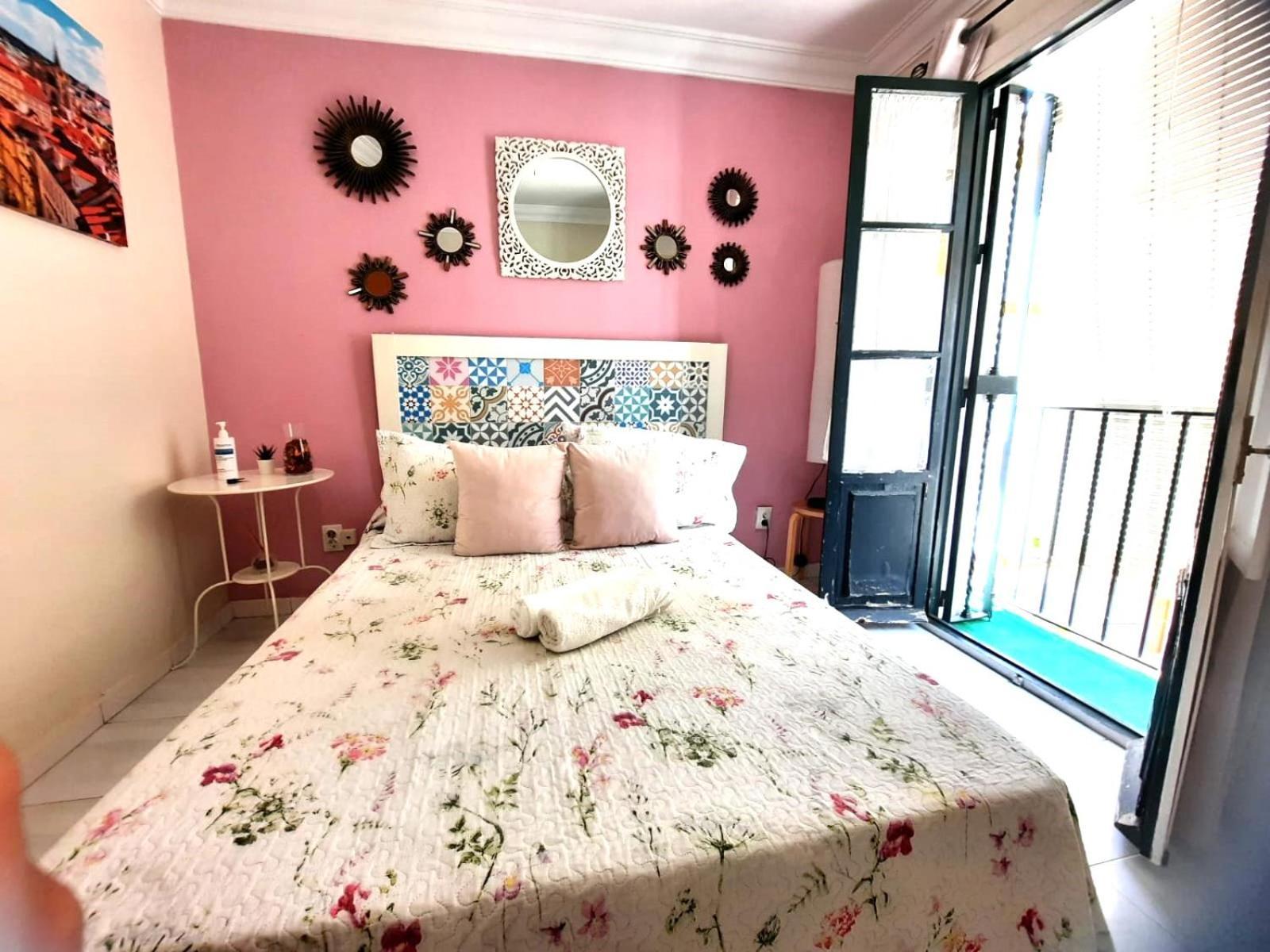 Budget And Cute Rooms With Balcony Sevilla Center Ngoại thất bức ảnh
