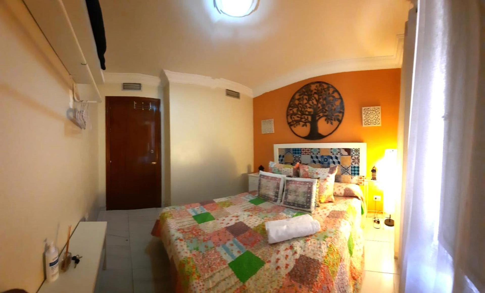 Budget And Cute Rooms With Balcony Sevilla Center Ngoại thất bức ảnh
