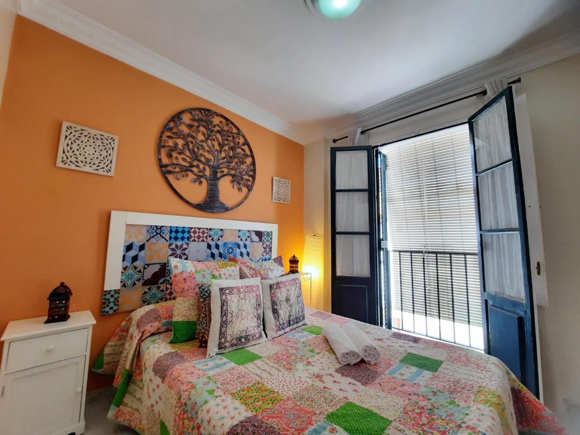 Budget And Cute Rooms With Balcony Sevilla Center Ngoại thất bức ảnh