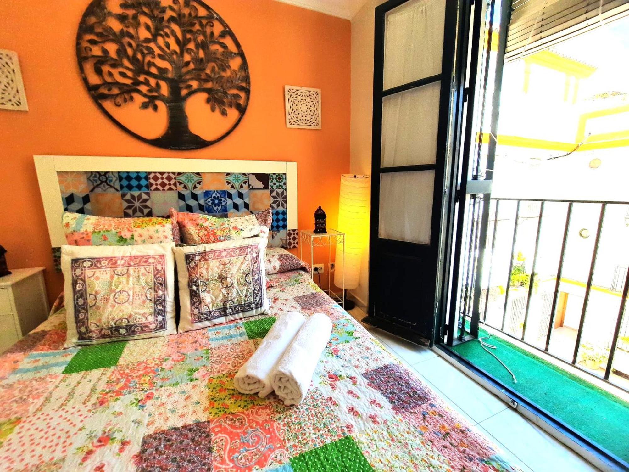 Budget And Cute Rooms With Balcony Sevilla Center Ngoại thất bức ảnh