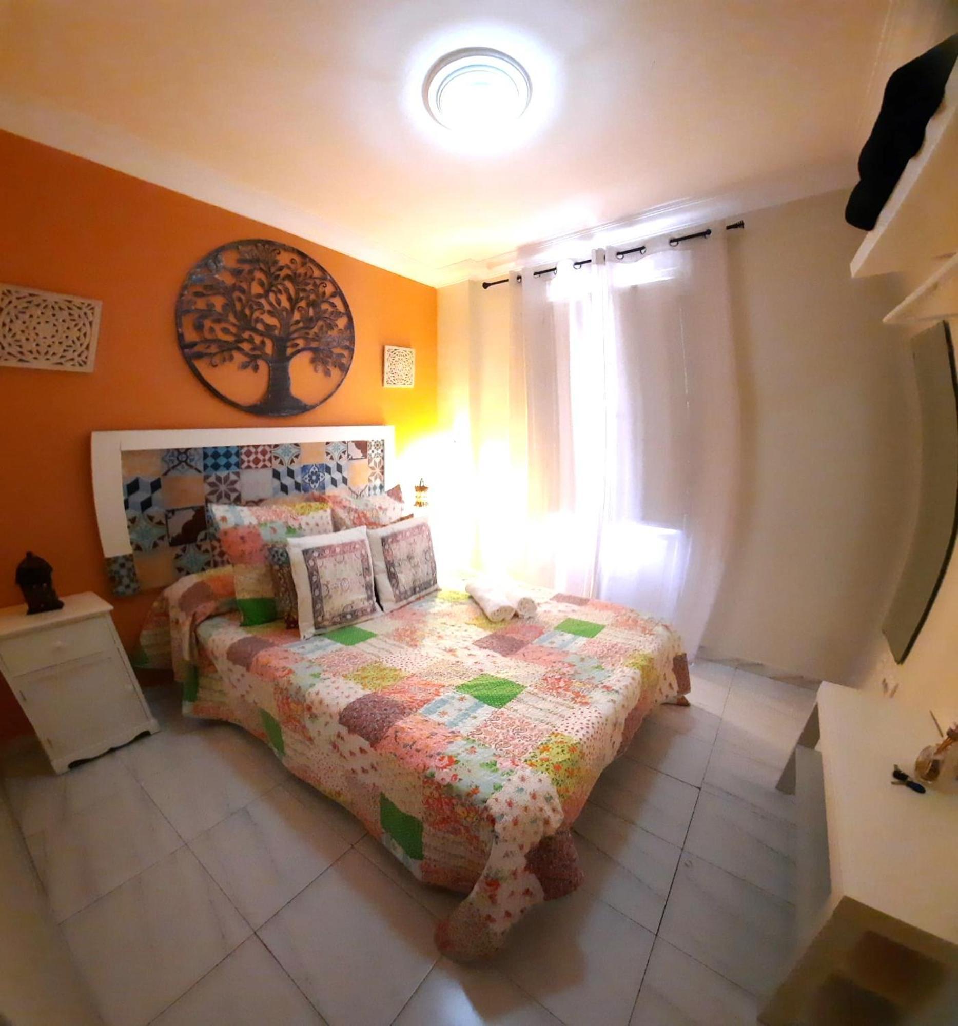 Budget And Cute Rooms With Balcony Sevilla Center Ngoại thất bức ảnh